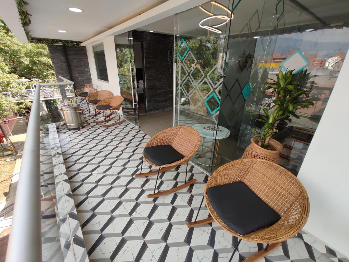 Hostel Boutique Nido De Loros Medellin Exterior photo