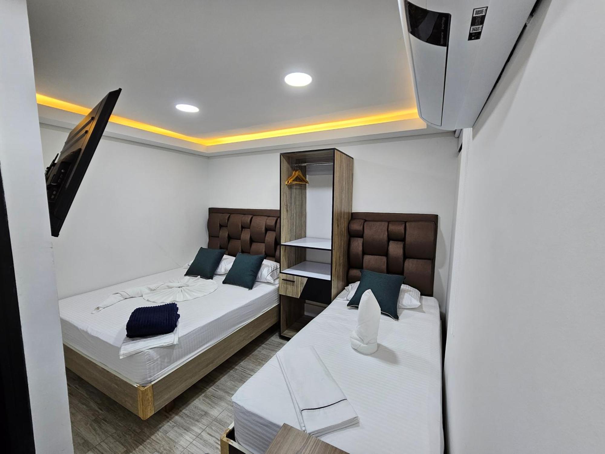 Hostel Boutique Nido De Loros Medellin Exterior photo