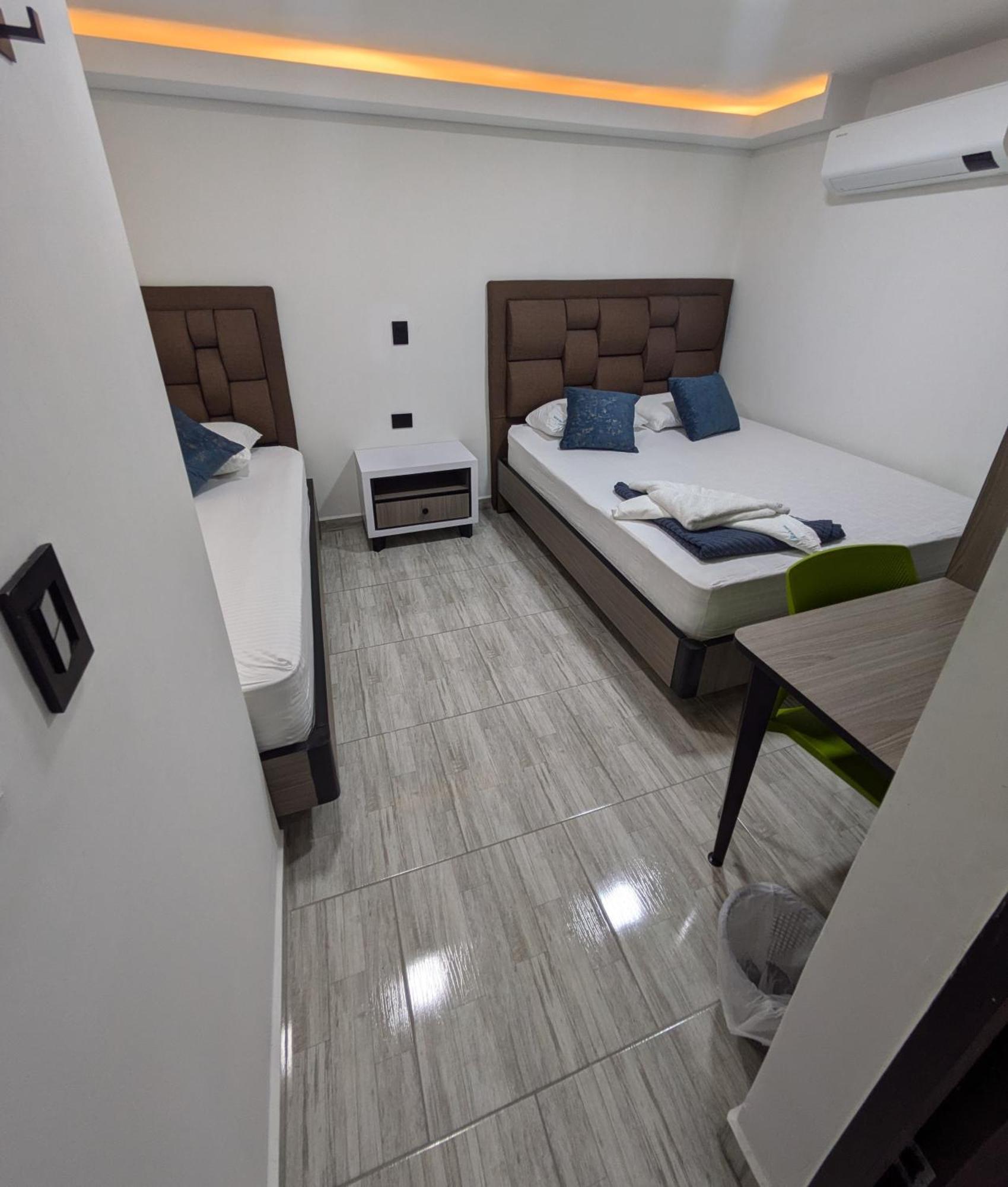 Hostel Boutique Nido De Loros Medellin Exterior photo