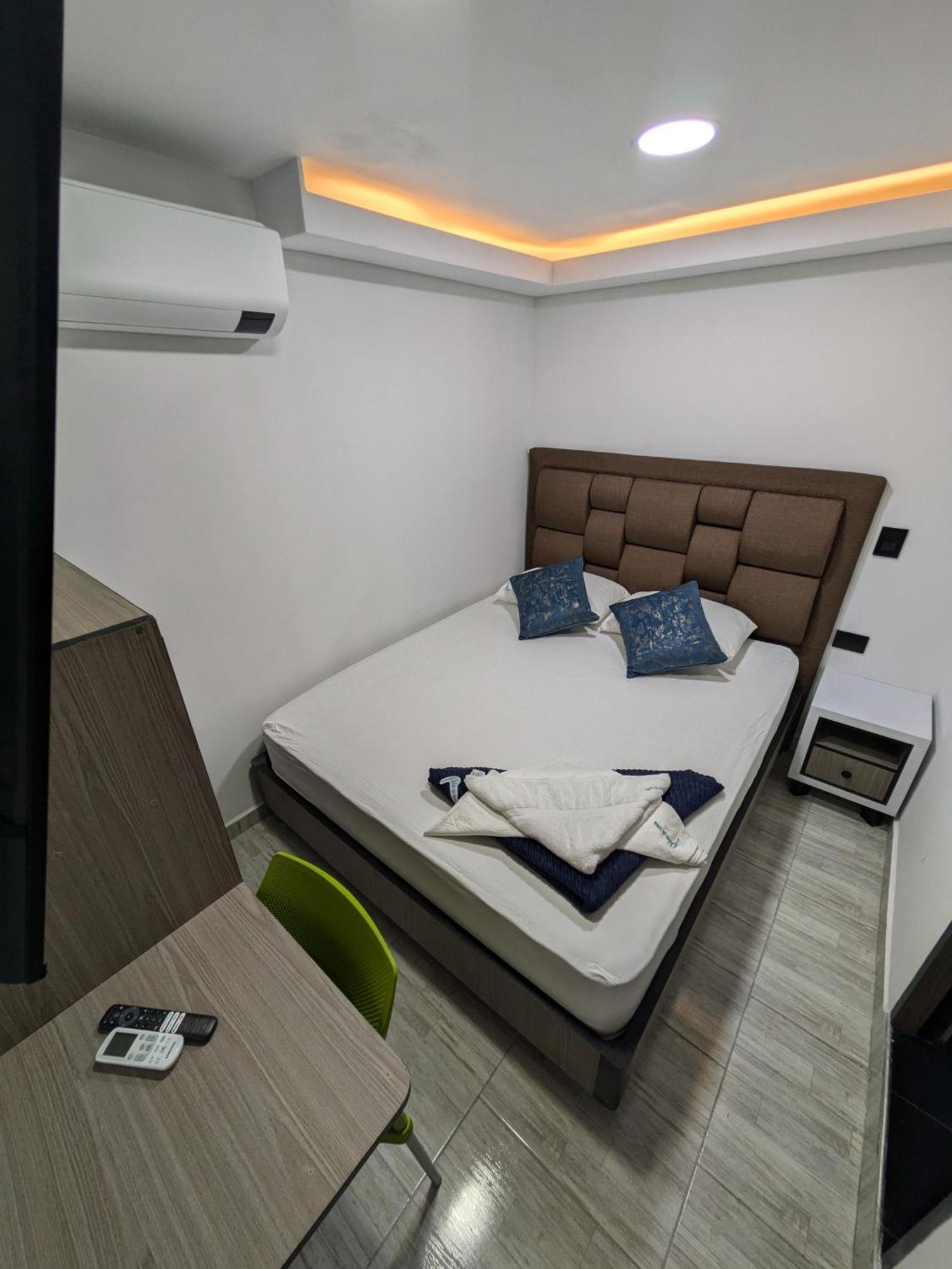 Hostel Boutique Nido De Loros Medellin Exterior photo